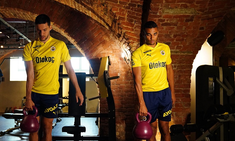 Fenerbahçe’de Umut Nayir ile Alexander Djiku, Rusya kampına katıldı