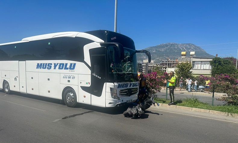 Motosikletli İrlanda’lı baba-oğul hayatını kaybetti