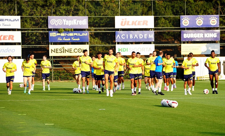 Fenerbahçe, Zimbru maçı kadrosunda 2 değişikliğe gitti