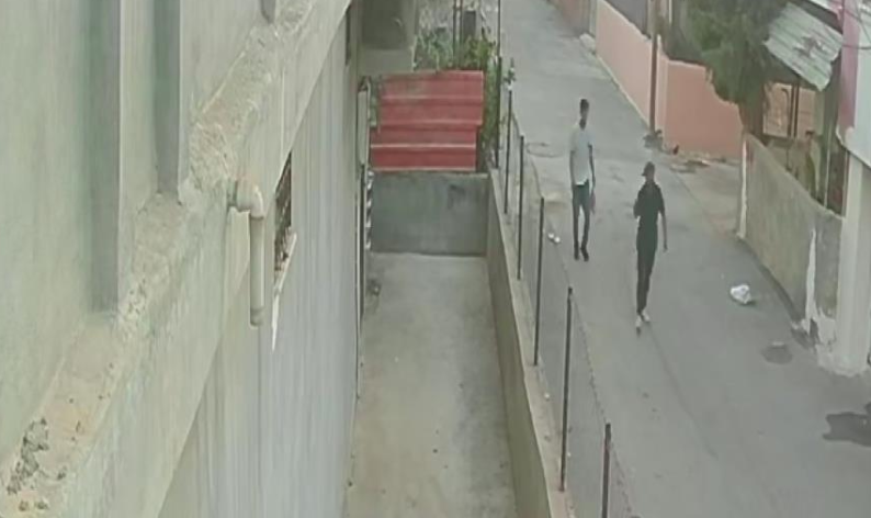 Hırsızlık için taksiyle gelmiş