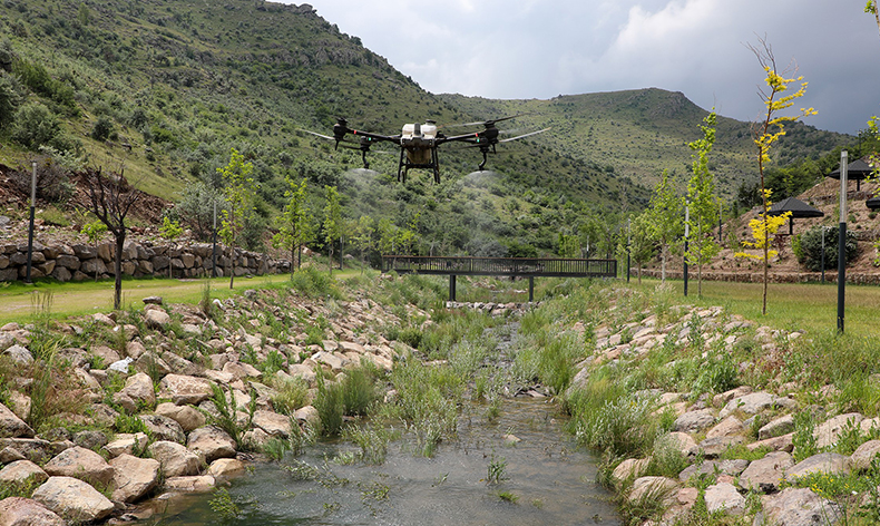 Sinek ilaçlamasında da drone devri