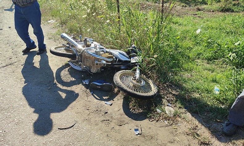 Bursa’da motosiklet kamyonete çarptı, sürücü ağır yaralandı