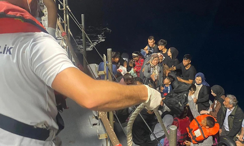 Çanakkale’de 38 kaçak göçmen yakalandı