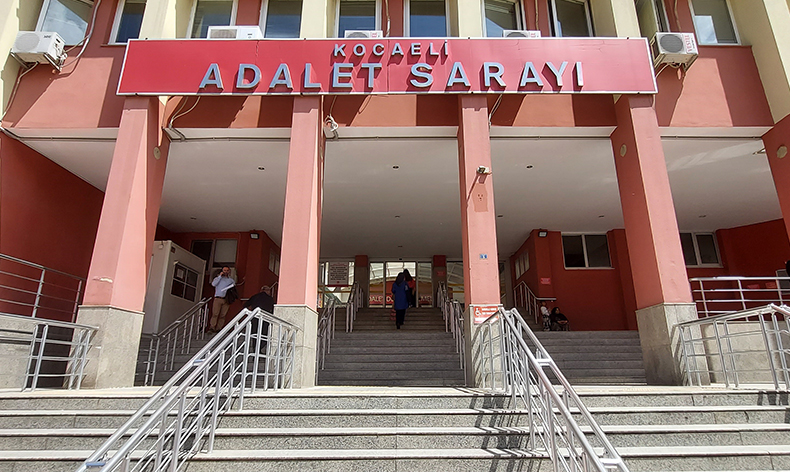 Genç kız dehşeti yaşadı
