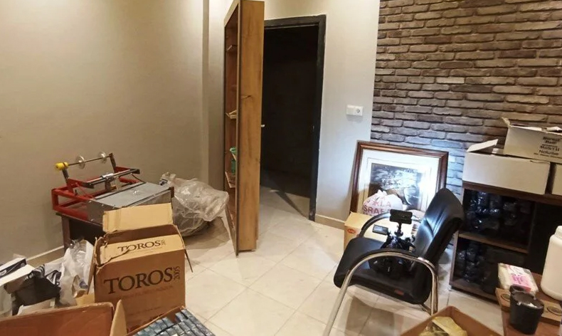 Gizli kapının arkası imalathane çıktı