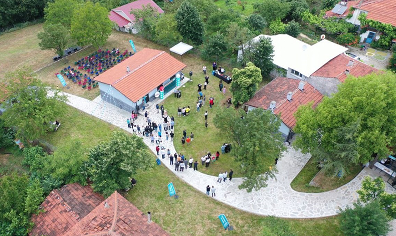 Eski köy okulu konuk evi oldu