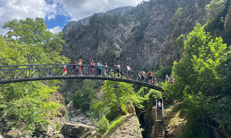 Çukurova’nın gizli cenneti Küp Şelalesi
