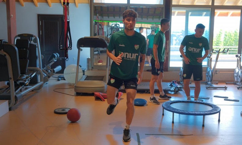 Bursaspor salonda çalıştı