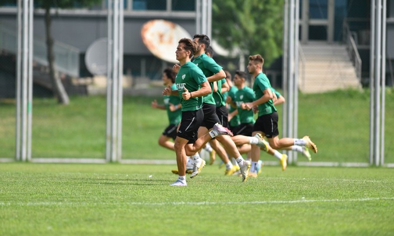 Bursaspor kaldığı yerden devam etti