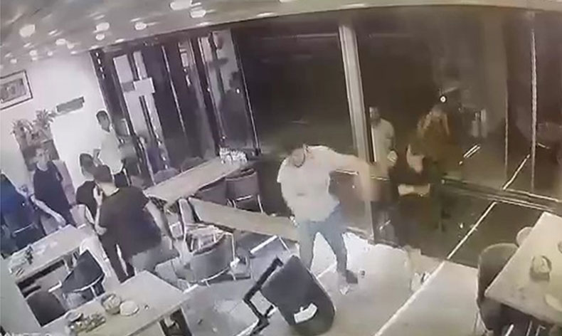 Çorbacıda yumruklar, masalar, sandalyeler havada uçuştu