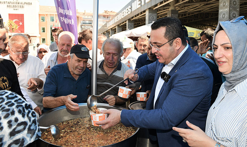 Mustafakemalpaşa’da bereket kazanları kaynadı