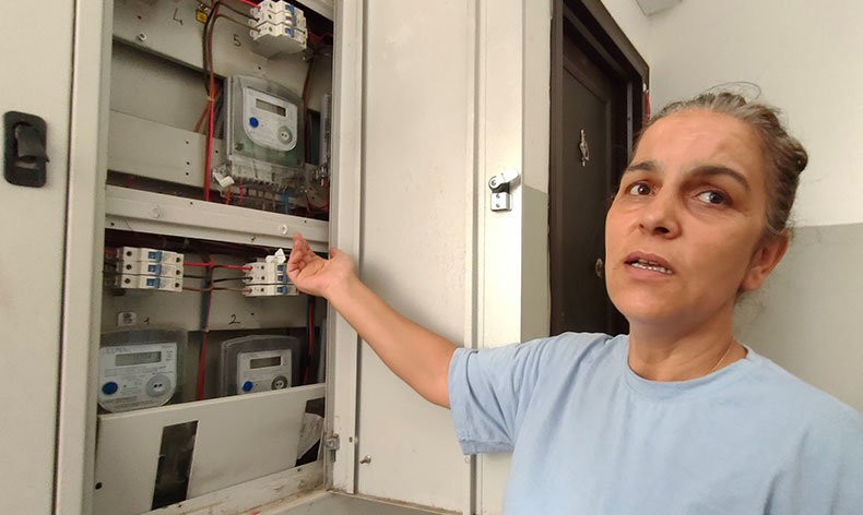 Kiracı kadına elektirik saati zulmü