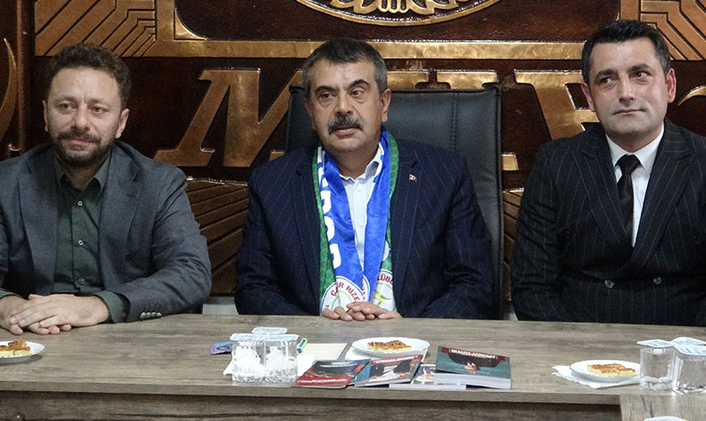 Bakan Tekin Rize’de