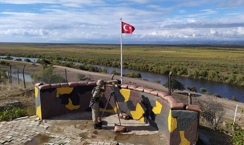 Türkiye’ye girmeye çalışan 2 terörist yakalandı