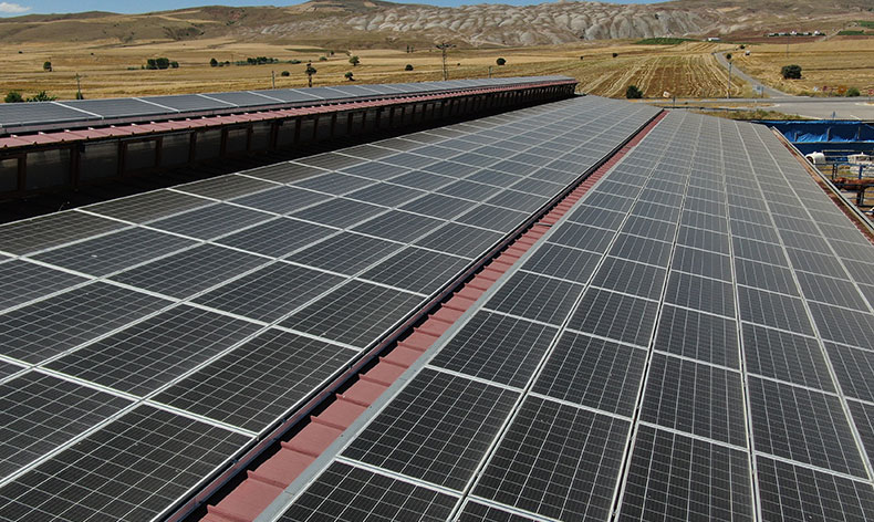 Tükettiği enerjiden fazlasını üretti