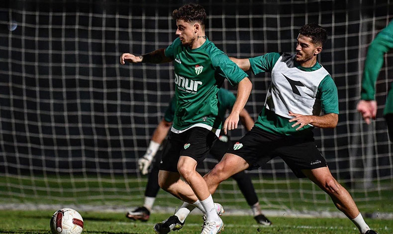 Bursaspor’da tempo arttı