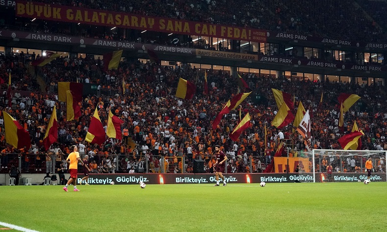 Galatasaray – Zalgiris maçını 41 bin 505 seyirci takip etti