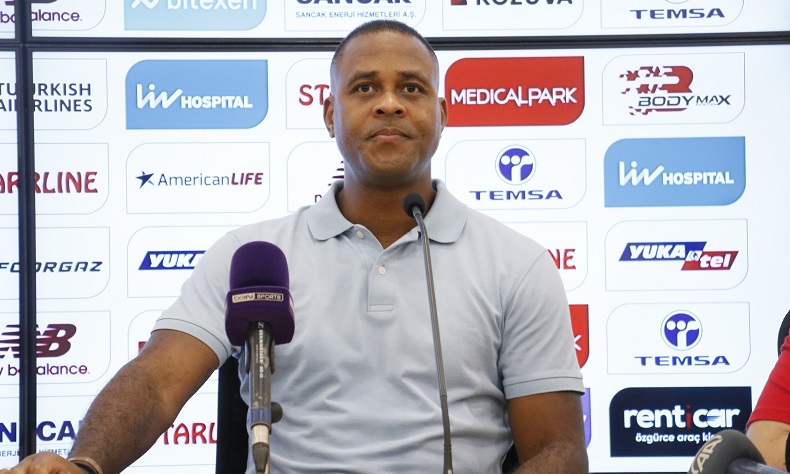Patrick Kluivert: ”3 puanın Adana’da kalması bizim içim çok önemliydi”