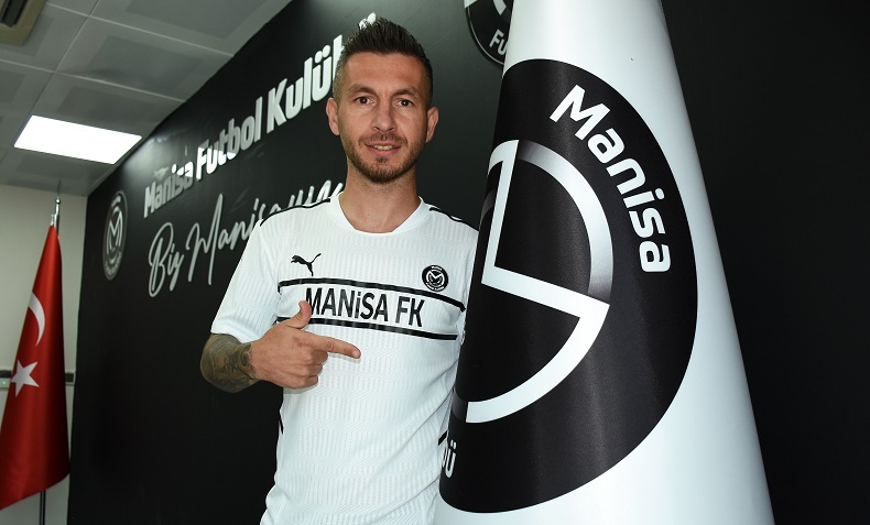 Karşıyaka transferlere devam ediyor