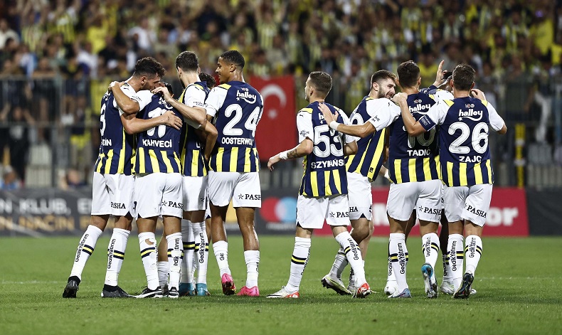 Fenerbahçe, sahasında Twente karşısında avantaj peşinde