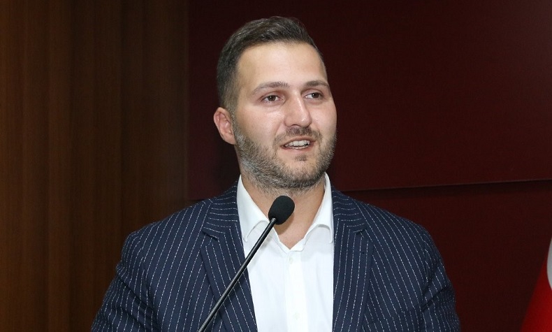 Ümraniyespor’da yeni başkan Ömür Aydın oldu