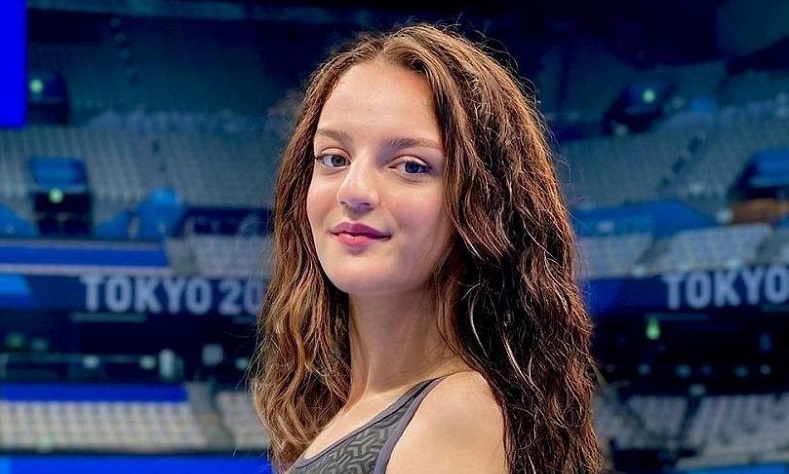Milli yüzücü Sümeyye Boyacı dünya 3.sü olarak Paris 2024 kotasını kaptı