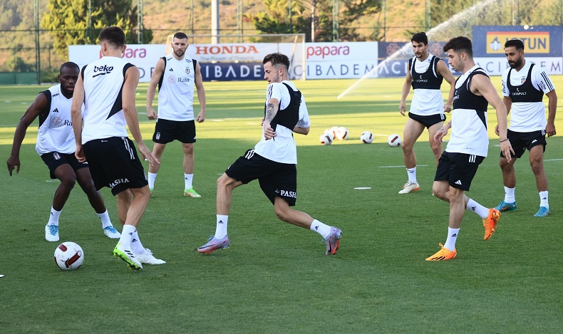 Beşiktaş’ın, Dinamo Kiev maçı kamp kadrosu belli oldu