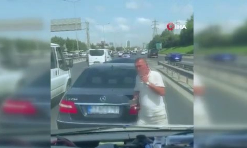 İstanbul’da pes dedirten trafik tartışması