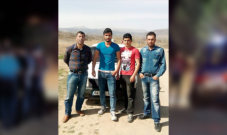 Bu fotoğraftan geriye kimse kalmadı