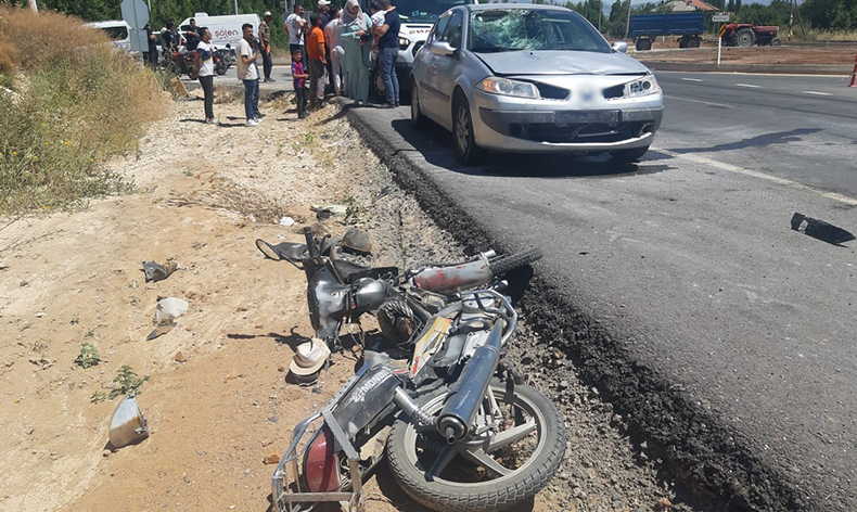 Konya’da otomobil ile motosiklet çarpıştı