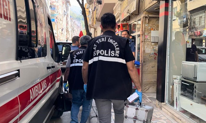 Cenazeleri adli tıp morguna kaldırıldı