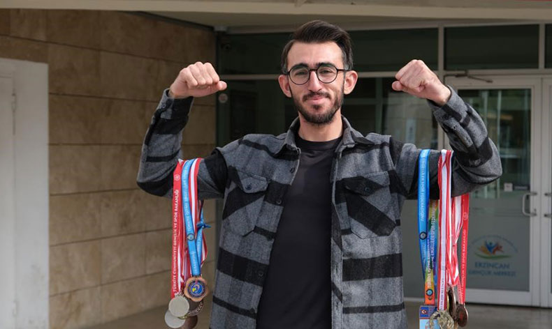 10 parmağında 10 marifet