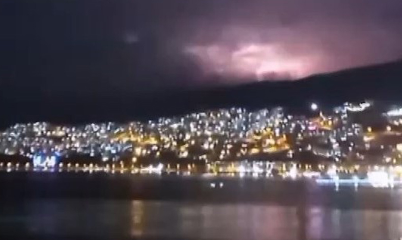 Şimşekler Bursa’dan bile görüldü