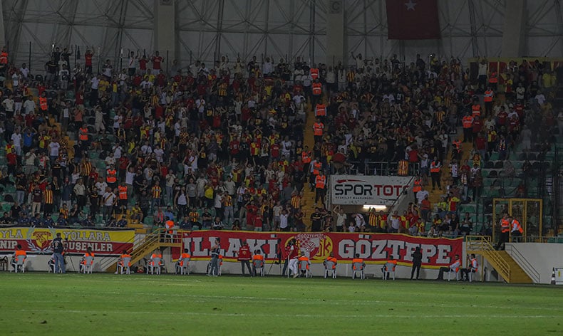 Göz-Göz, deplasmanda gülmeye devam ediyor