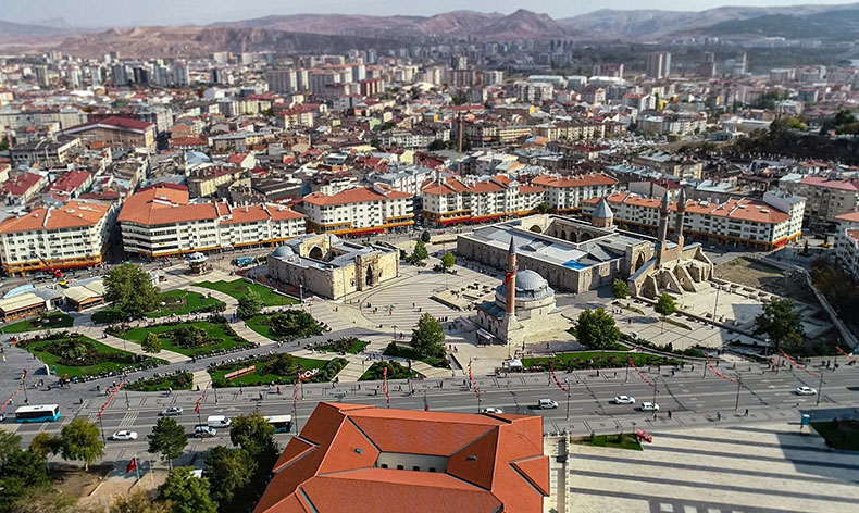 Yapı ruhsatı verilen binalarda artış