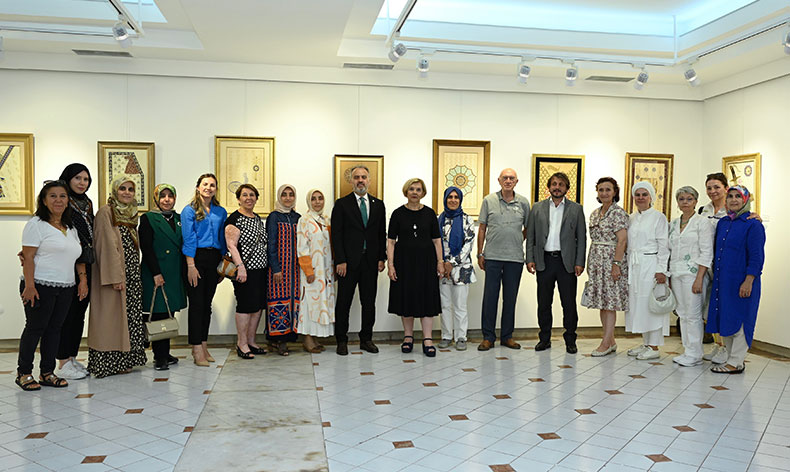 Saraydan sanata uzanan sergi