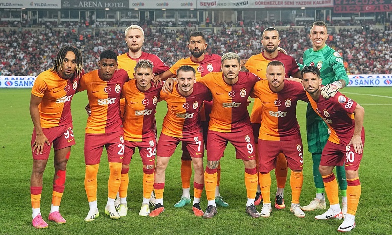 Galatasaray, UEFA Şampiyonlar Ligi kadrosunu açıkladı