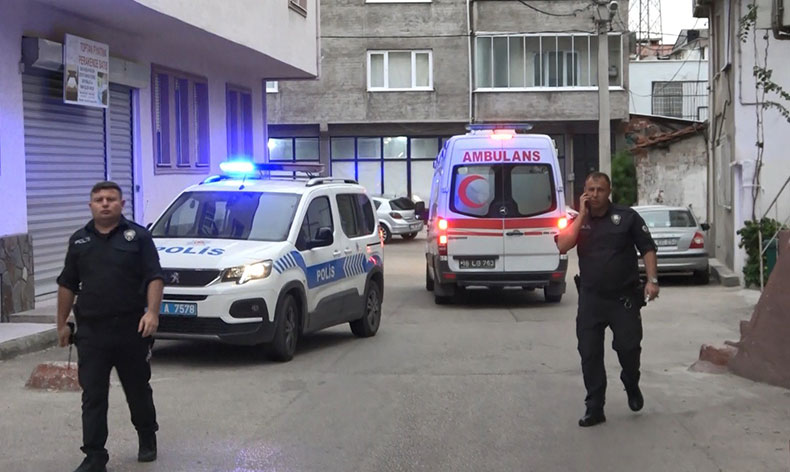 Bursa’da alacaklı olduğu kişiyi bacaklarından vurdu