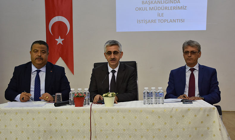 Bakan Yardımcısı Yılmaz okul müdürleriyle bir araya geldi