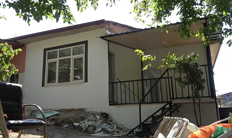 Deprem korkusu harabe evi yeniletti