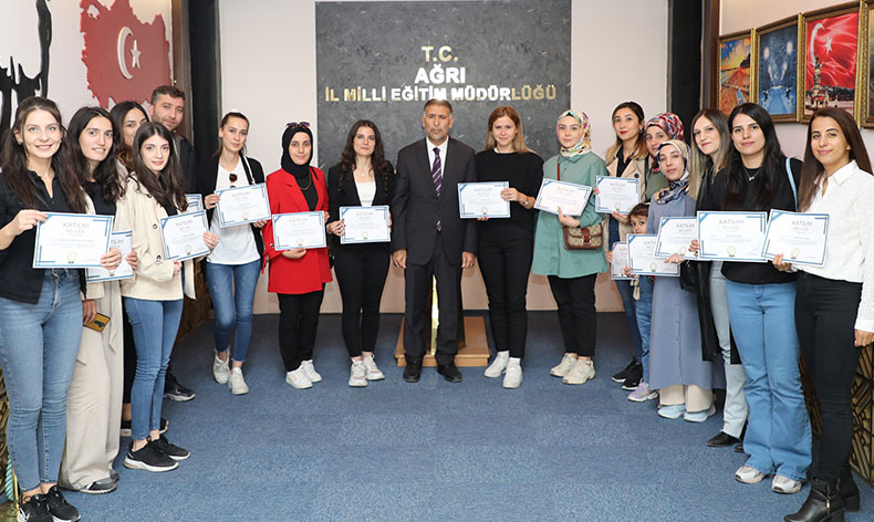 Okulöncesi öğretmenlerine yazılım ve kodlama eğitimi