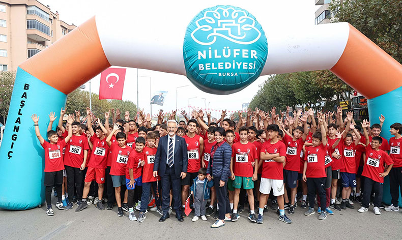 Nilüfer’de Cumhuriyet’in 100. yılı için koştular