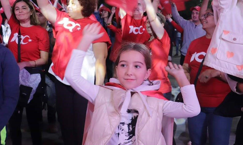 Cumhuriyet’in 100.yılını meydanda kutladılar