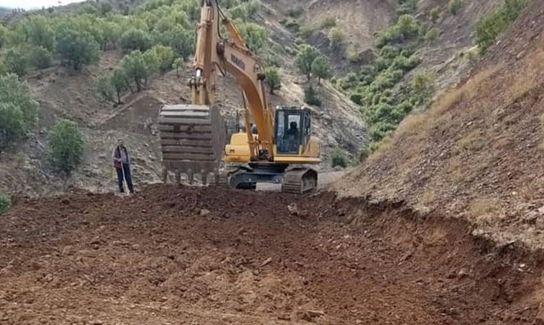Heyelan sonrası temizlik çalışmaları devam ediyor