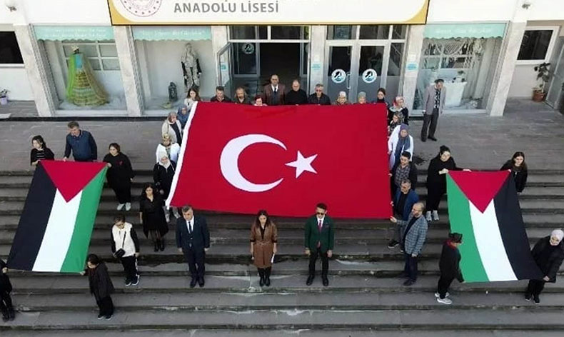 Öğrencilerden Filistin’e destek, İsrail’e tepki