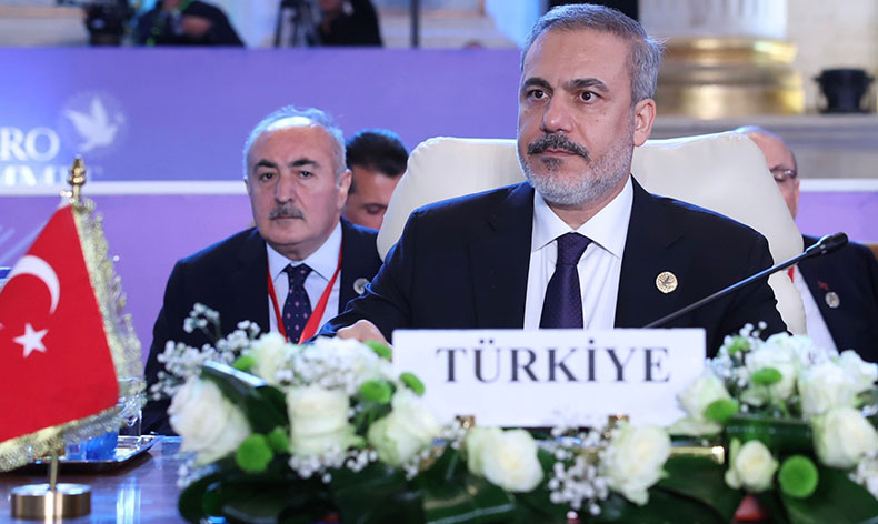 “Milyonlarca insan açık hava hapishanesinde”