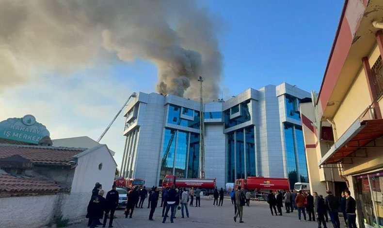Konya’da belediye binasında yangın