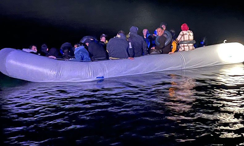 37 düzensiz göçmen kurtarıldı
