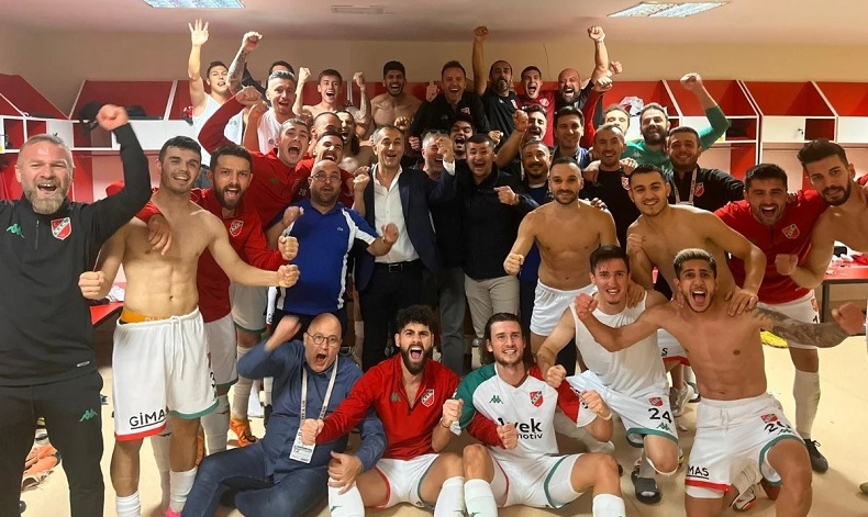 Karşıyaka yeniden lider
