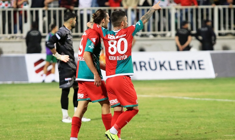 Adem Büyük, Karşıyaka formasıyla ilk golünü attı